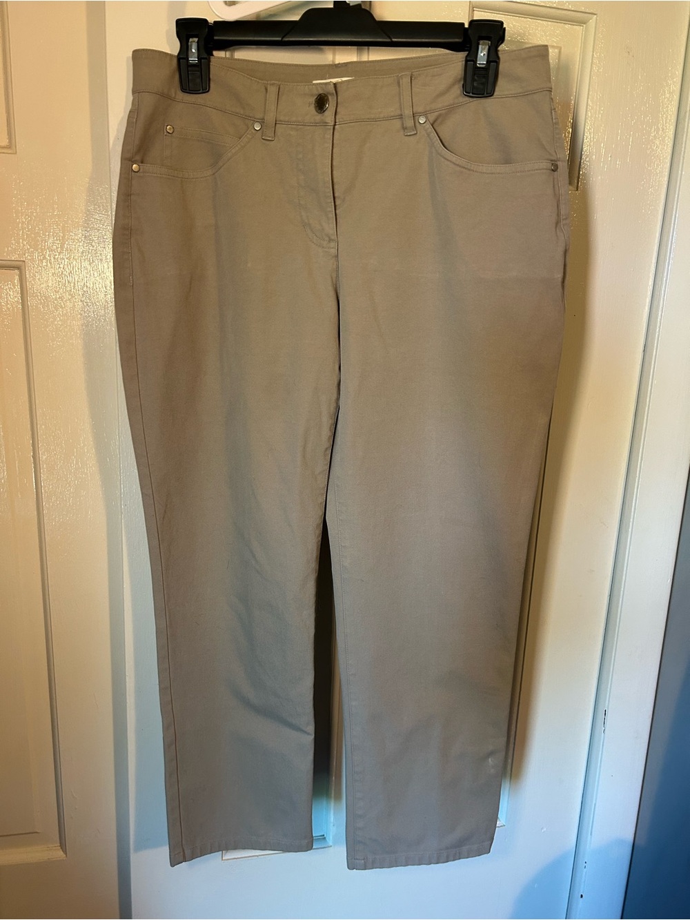Eileen Fisher Straight-Leg Cropped With Stretch Pants in Taupe